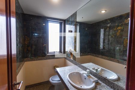 Apartamento à venda com 220m², 4 quartos e 4 vagasLavabo