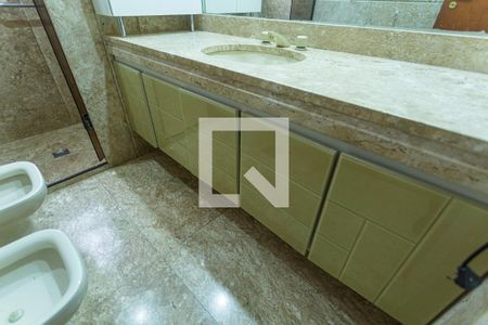 Apartamento à venda com 220m², 4 quartos e 4 vagasArmário do Banheiro da Suíte 3