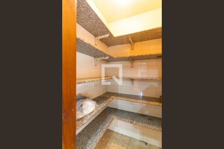 Apartamento à venda com 220m², 4 quartos e 4 vagasDespensa da Área de Serviço