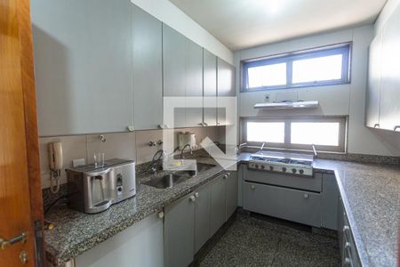 Apartamento à venda com 220m², 4 quartos e 4 vagasCozinha