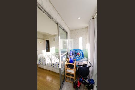 Apartamento à venda com 96m², 3 quartos e 2 vagasQuarto 2