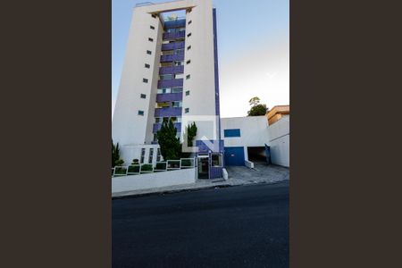 Apartamento à venda com 96m², 3 quartos e 2 vagasFachada