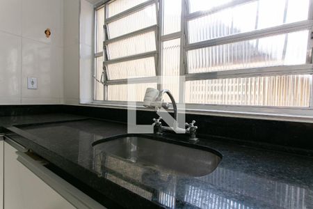 Casa à venda com 80m², 2 quartos e 1 vagaCozinha - Pia