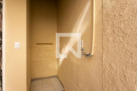 Casa à venda com 80m², 2 quartos e 1 vagaÁrea de Serviço