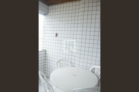 Apartamento para alugar com 85m², 3 quartos e 1 vaga Apartamento para alugar com 85m², 3 quartos e 1 vagaVaranda