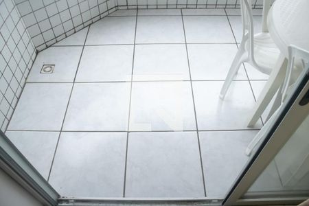 Apartamento para alugar com 85m², 3 quartos e 1 vaga Apartamento para alugar com 85m², 3 quartos e 1 vagaVaranda