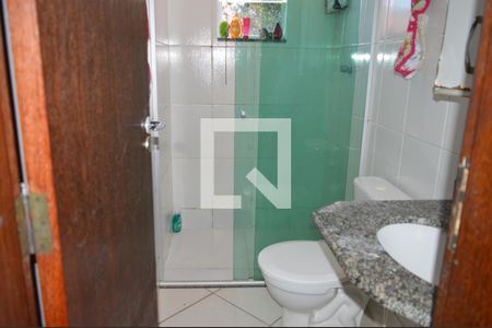 Casa à venda com 83m², 2 quartos e 2 vagasBanheiro