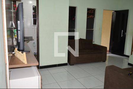 Sala de casa à venda com 2 quartos, 83m² em Sapucaia Ii, Contagem