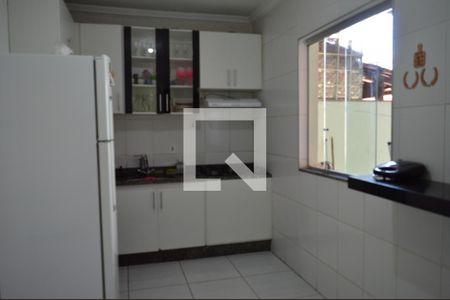 Casa à venda com 83m², 2 quartos e 2 vagasCozinha