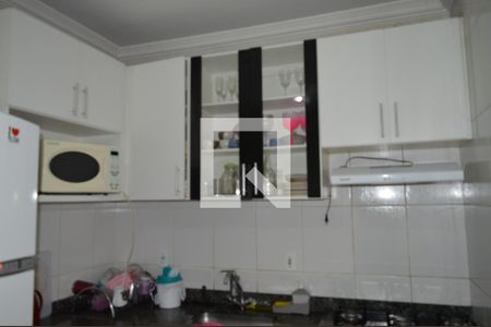Casa à venda com 83m², 2 quartos e 2 vagasCozinha