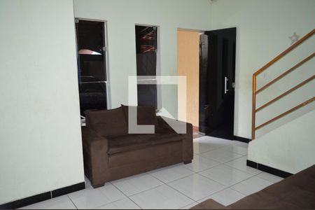 Sala de casa à venda com 2 quartos, 83m² em Sapucaia Ii, Contagem