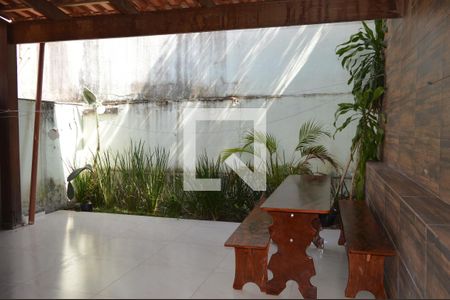 Casa à venda com 83m², 2 quartos e 2 vagasQuintal