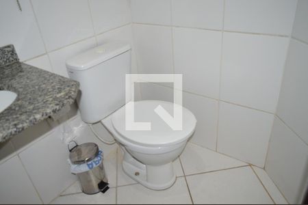 Casa à venda com 83m², 2 quartos e 2 vagasBanheiro