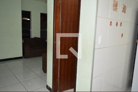 Casa à venda com 83m², 2 quartos e 2 vagasDispensa 