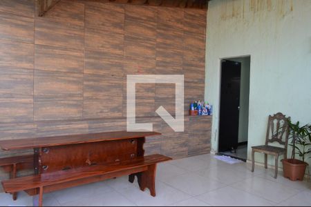 Casa à venda com 83m², 2 quartos e 2 vagasQuintal