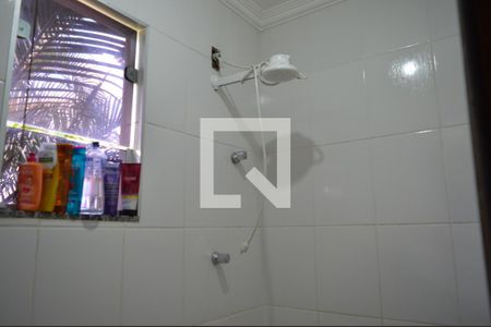 Casa à venda com 83m², 2 quartos e 2 vagasBanheiro