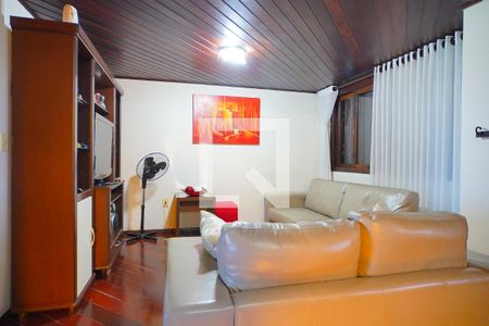 Sala de casa à venda com 3 quartos, 230m² em Jardim Itu, Porto Alegre