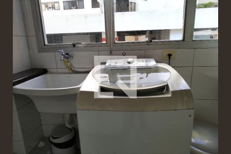 Apartamento para alugar com 110m², 3 quartos e 1 vagaÁrea de Serviço