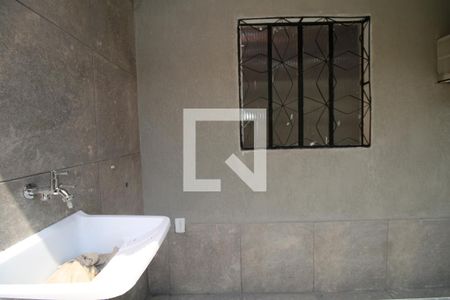 Casa para alugar com 30m², 1 quarto e 1 vagaÁrea de Serviço