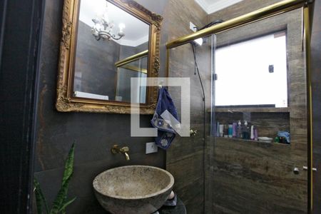 Casa à venda com 220m², 4 quartos e 2 vagasBanheiro da Suíte