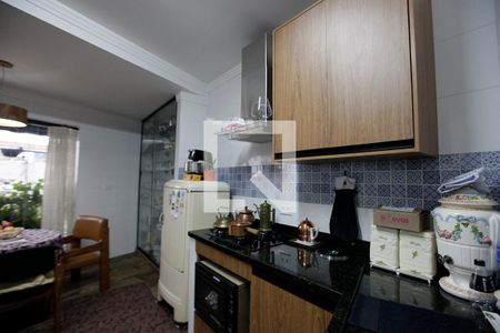 Casa à venda com 220m², 4 quartos e 2 vagasCozinha