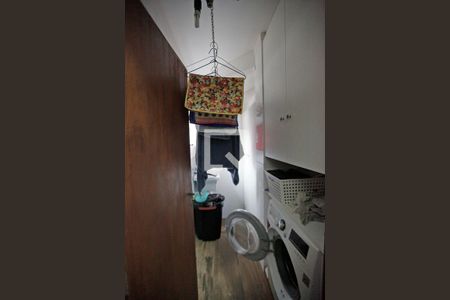 Casa à venda com 220m², 4 quartos e 2 vagasÁrea de Serviço