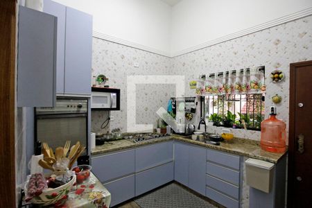 Casa à venda com 220m², 4 quartos e 2 vagasSalão de Festas - cozinha