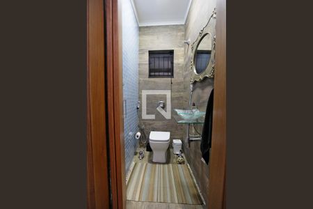 Casa à venda com 220m², 4 quartos e 2 vagasBanheiro Social 1