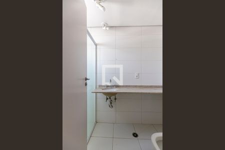 Apartamento à venda com 66m², 2 quartos e 2 vagasBanheiro da Suite