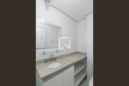 Apartamento à venda com 66m², 2 quartos e 2 vagasBanheiro da Suite