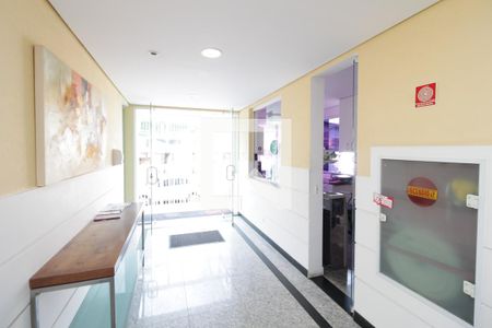 Apartamento para alugar com 56m², 2 quartos e 1 vaga Apartamento para alugar com 56m², 2 quartos e 1 vagaHall social