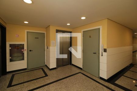 Apartamento para alugar com 56m², 2 quartos e 1 vaga Apartamento para alugar com 56m², 2 quartos e 1 vagaHall social