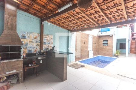Casa à venda com 121m², 2 quartos e 1 vagaQuintal