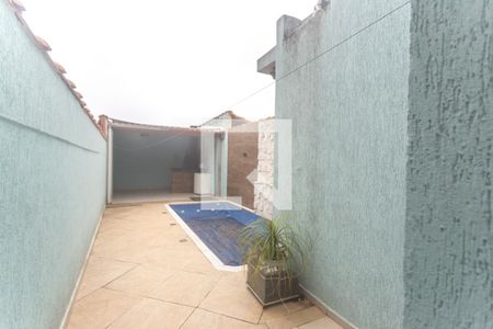 Casa à venda com 121m², 2 quartos e 1 vagaQuintal