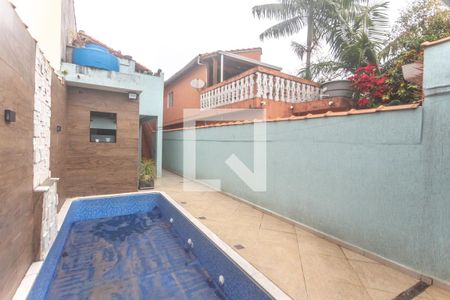 Casa à venda com 121m², 2 quartos e 1 vagaQuintal