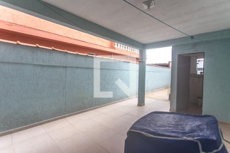 Casa à venda com 121m², 2 quartos e 1 vagaÁrea de serviço