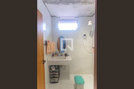 Casa à venda com 121m², 2 quartos e 1 vagaBanheiro social