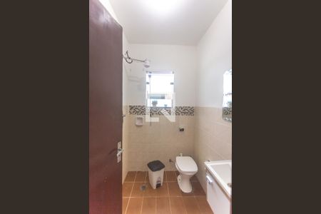 Casa à venda com 121m², 2 quartos e 1 vagaBanheiro de serviço