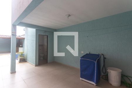 Casa à venda com 121m², 2 quartos e 1 vagaÁrea de serviço