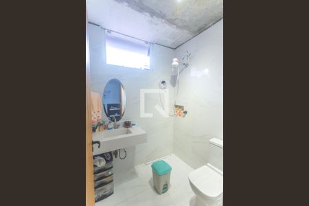 Casa à venda com 121m², 2 quartos e 1 vagaBanheiro social