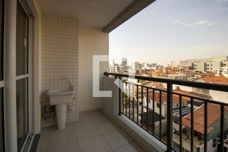 Varanda e área de serviço de apartamento à venda com 2 quartos, 45m² em Vila Invernada, São Paulo