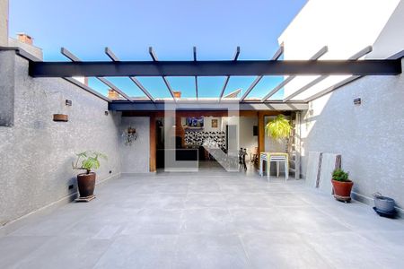Casa para alugar com 225m², 3 quartos e 2 vagasQuintal