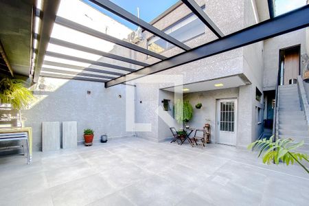 Casa para alugar com 225m², 3 quartos e 2 vagasQuintal
