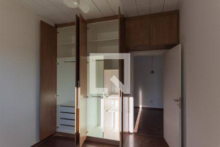 Casa de condomínio para alugar com 234m², 3 quartos e 4 vagas Casa de condomínio para alugar com 234m², 3 quartos e 4 vagasQuarto 1 - Armários