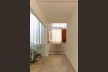 Casa de condomínio para alugar com 234m², 3 quartos e 4 vagas Casa de condomínio para alugar com 234m², 3 quartos e 4 vagasHall de Entrada