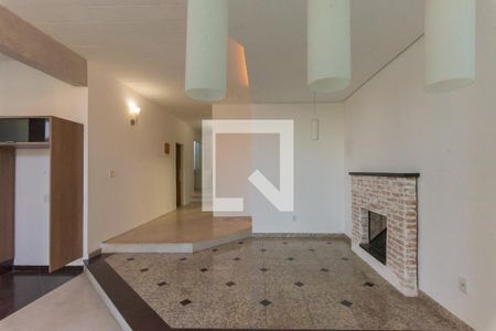 Sala de casa de condomínio para alugar com 3 quartos, 234m² em Swiss Park, Campinas