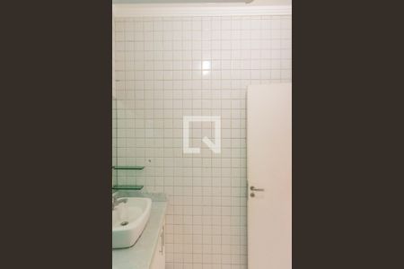 Casa de condomínio para alugar com 234m², 3 quartos e 4 vagas Casa de condomínio para alugar com 234m², 3 quartos e 4 vagasBanheiro