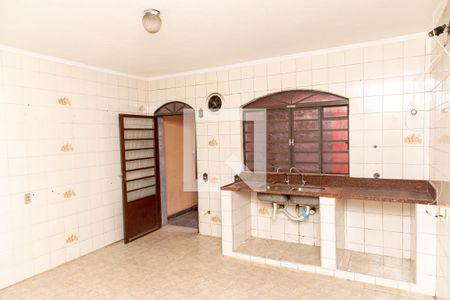 Casa à venda com 303m², 5 quartos e 3 vagasCozinha