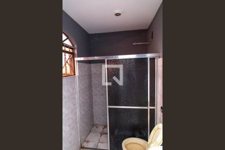 Casa à venda com 303m², 5 quartos e 3 vagasBanheiro da Suíte