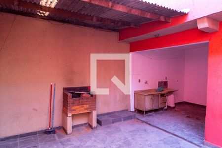 Casa à venda com 303m², 5 quartos e 3 vagasÁrea de Serviço